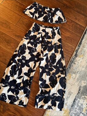 SHEIN Navy & White Floral Wide-Leg Crop Set